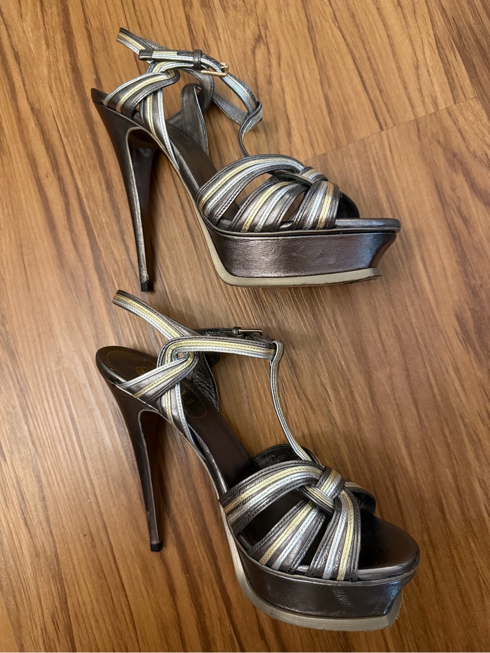 YSL Saint Laurent Tribute Metallic Silver and Gold Knotted Platform Heels 38 - Picture 5 of 10